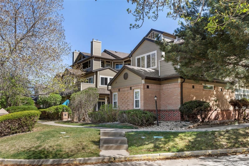 6001 S Yosemite St #E205, Greenwood Village, CO 80111