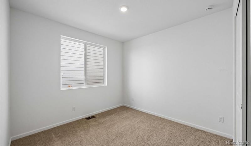 45944 Faith Ave, Bennett, CO 80102