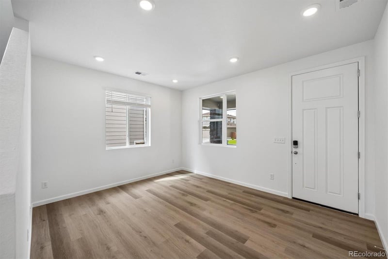 45932 Wood Thrush Ave, Bennett, CO 80102