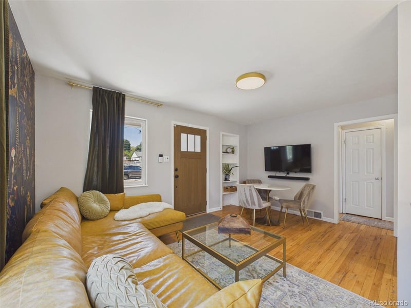 3250 Dexter St, Denver, CO 80207