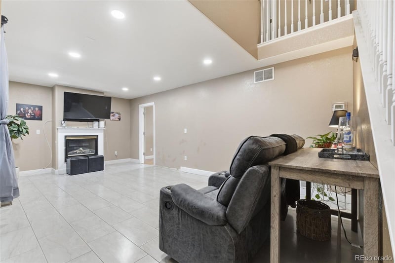 4307 Durham Ct, Denver, CO 80239