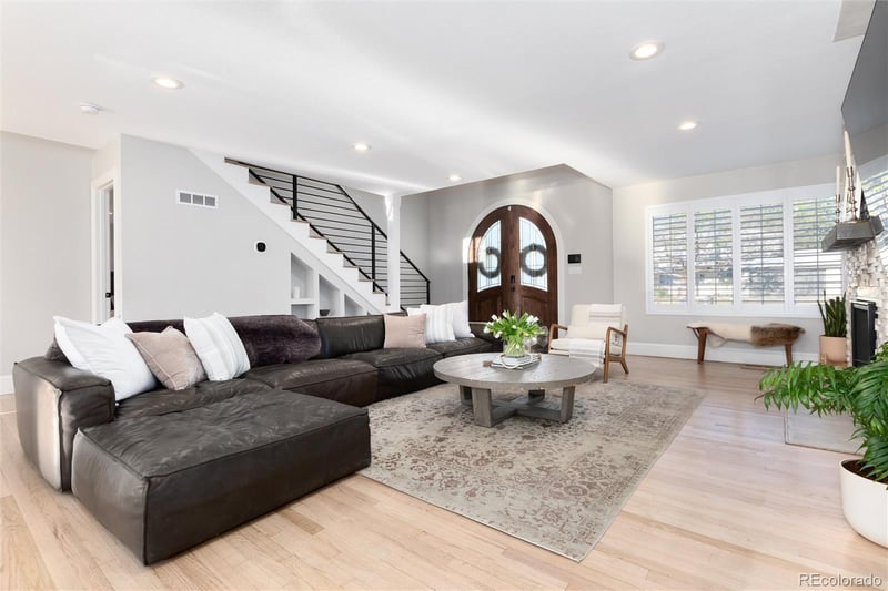 215 Ivanhoe St, Denver, CO 80220