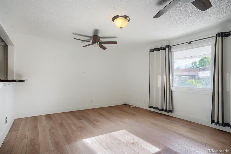 5542 Sable St, Denver, CO 80239