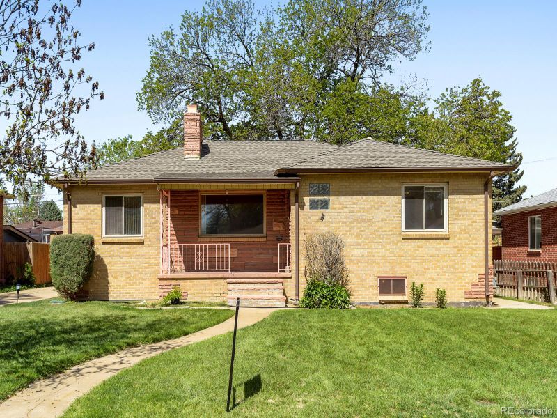 1065 Lansing St, Aurora, CO 80010
