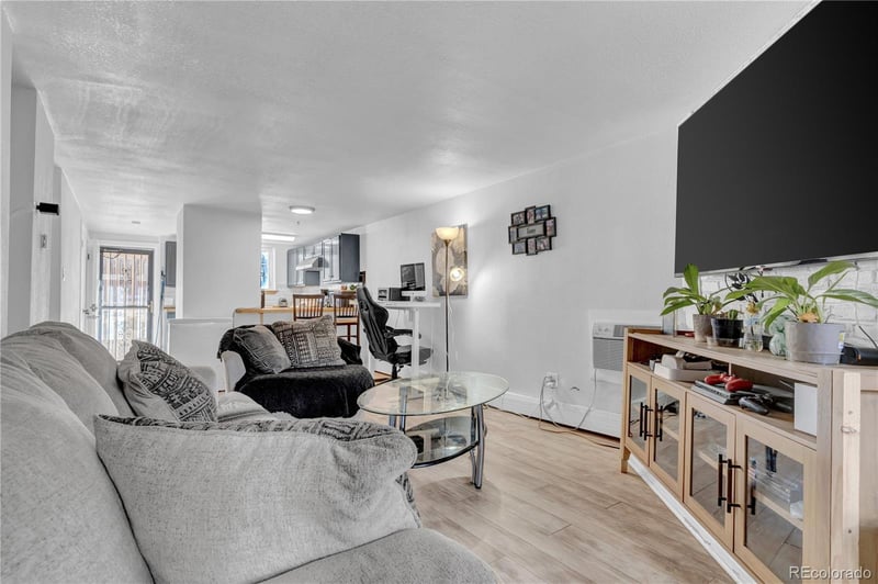 2190 S Holly St #116, Denver, CO 80222