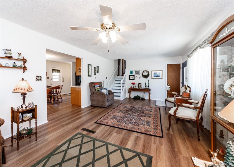 2527 E Caramillo St, Colorado Springs, CO 80909