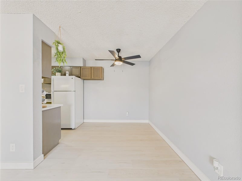 190 E Highline Cir #302, Centennial, CO 80122