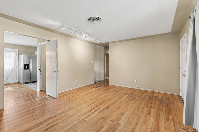958 S Jasmine St, Denver, CO 80224