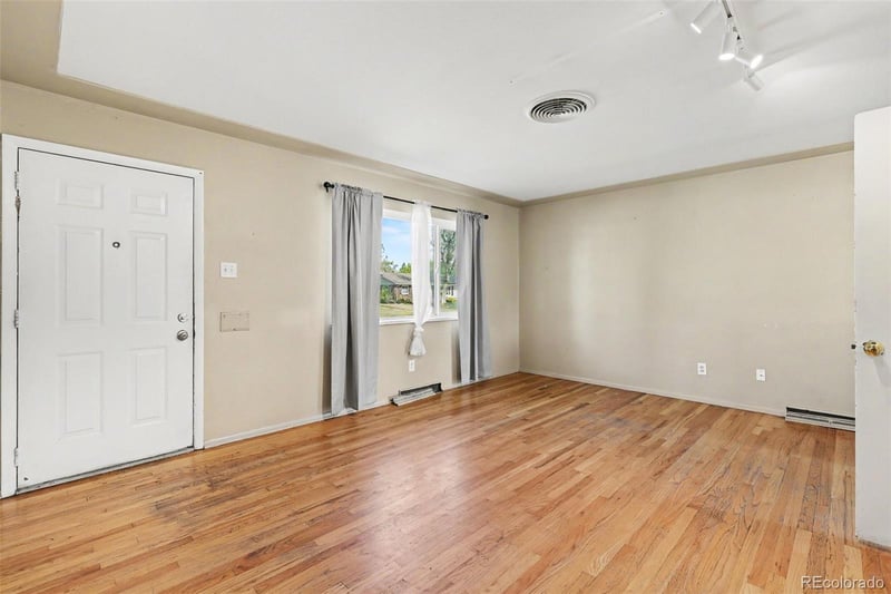 958 S Jasmine St, Denver, CO 80224