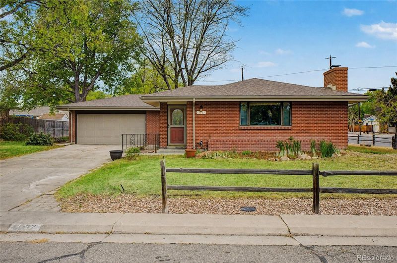 6037 Moore St, Arvada, CO 80004