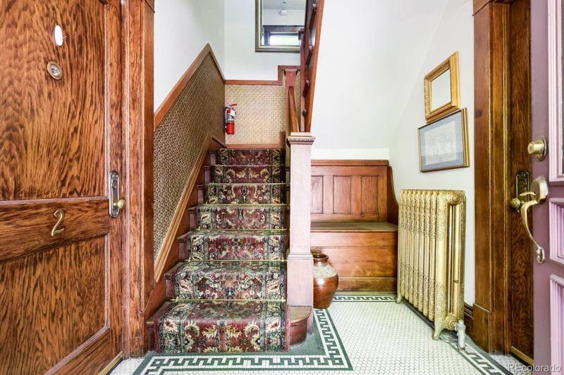 1746 N Franklin St #4, Denver, CO 80218
