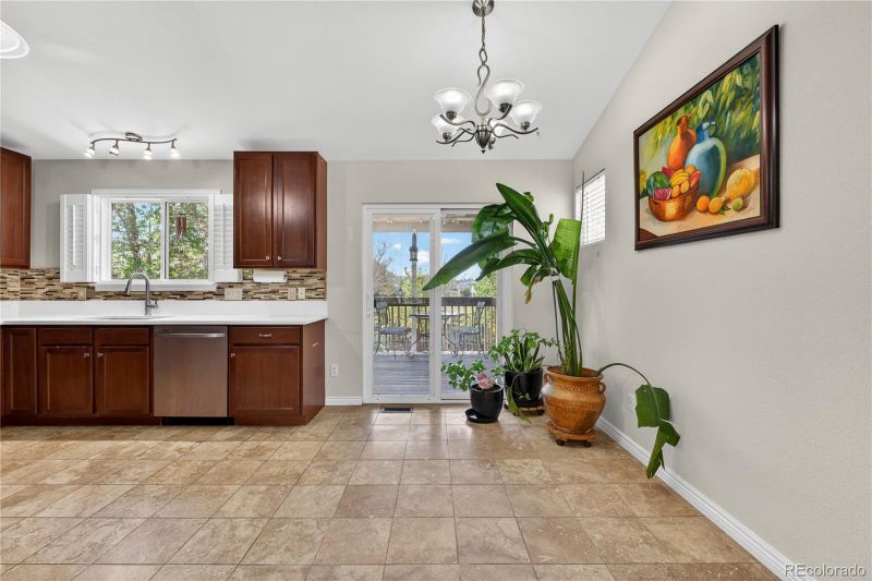 952 S Quintero Ct, Aurora, CO 80017