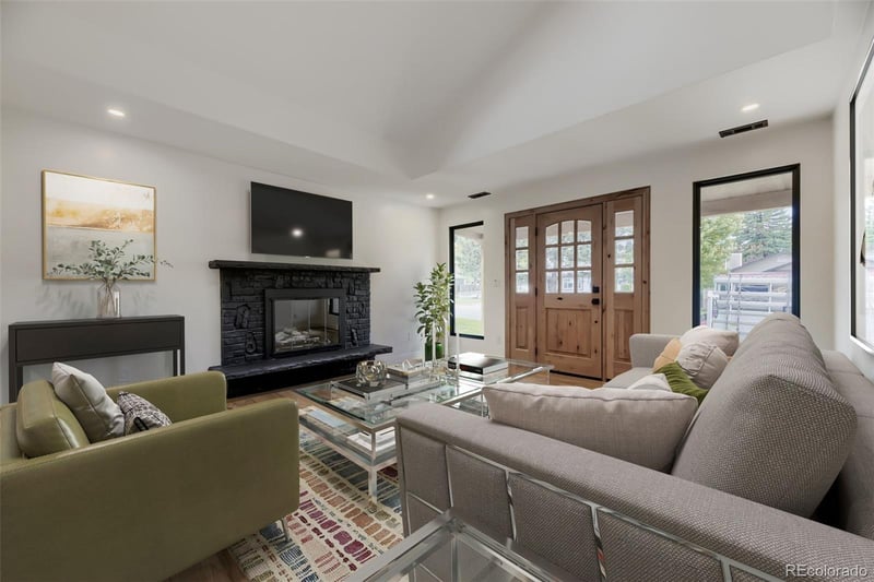 2610 S Vine St, Denver, CO 80210