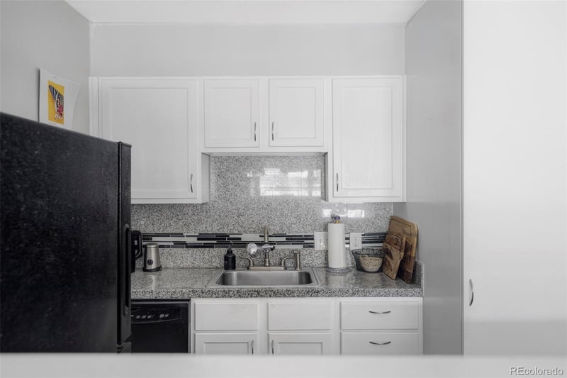1050 N Corona St #112, Denver, CO 80218