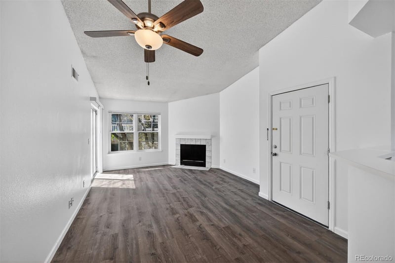 5705 W Atlantic Pl #302, Lakewood, CO 80227