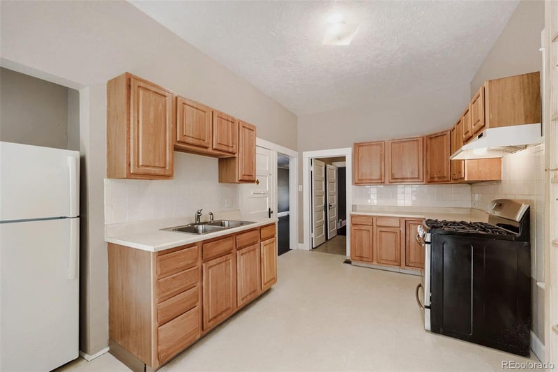 70 Fox St, Denver, CO 80223