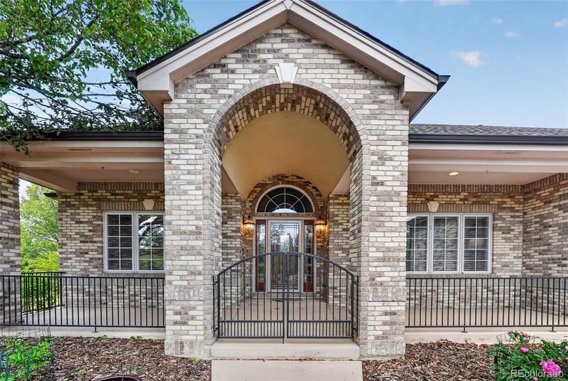 25 Blue Heron Dr, Thornton, CO 80241