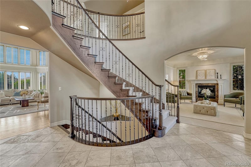 9130 S Lost Hill Dr, Lone Tree, CO 80124