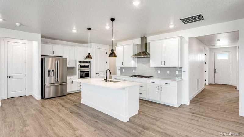 836 Eastport Dr, Berthoud, CO 80513