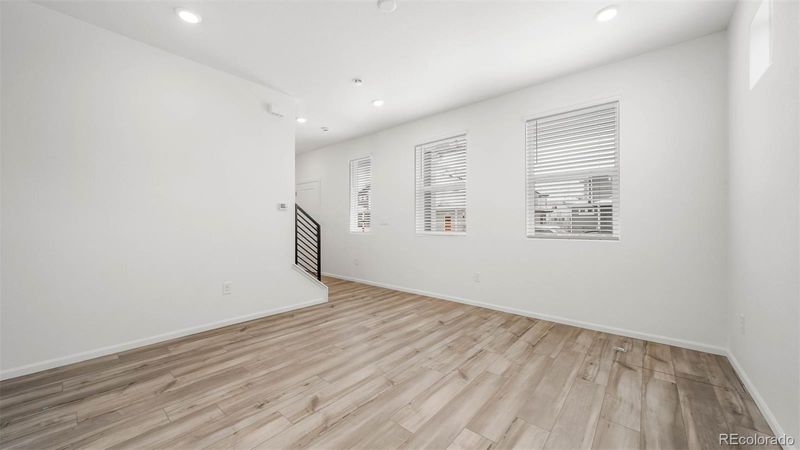 12590 E 100th Ave, Commerce City, CO 80022