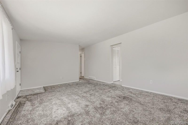 1182 Nucla St, Aurora, CO 80011