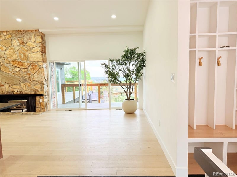 13935 W Center Dr, Lakewood, CO 80228