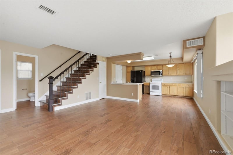 21430 E 42nd Ave, Denver, CO 80249