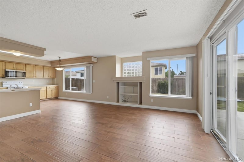 21430 E 42nd Ave, Denver, CO 80249