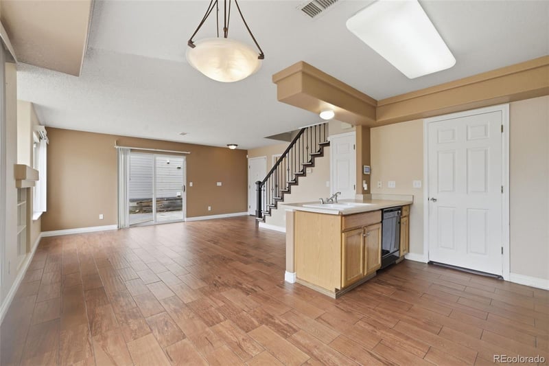 21430 E 42nd Ave, Denver, CO 80249