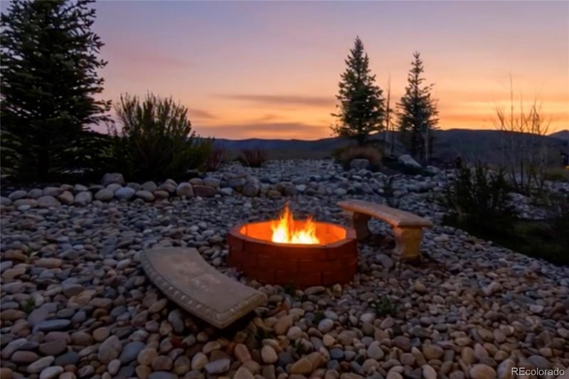 724 Saddle Ridge Cir, Granby, CO 80446