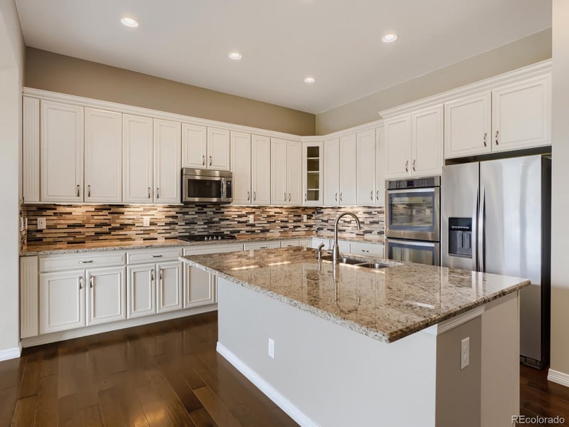 8450 S Biloxi Ct, Aurora, CO 80016