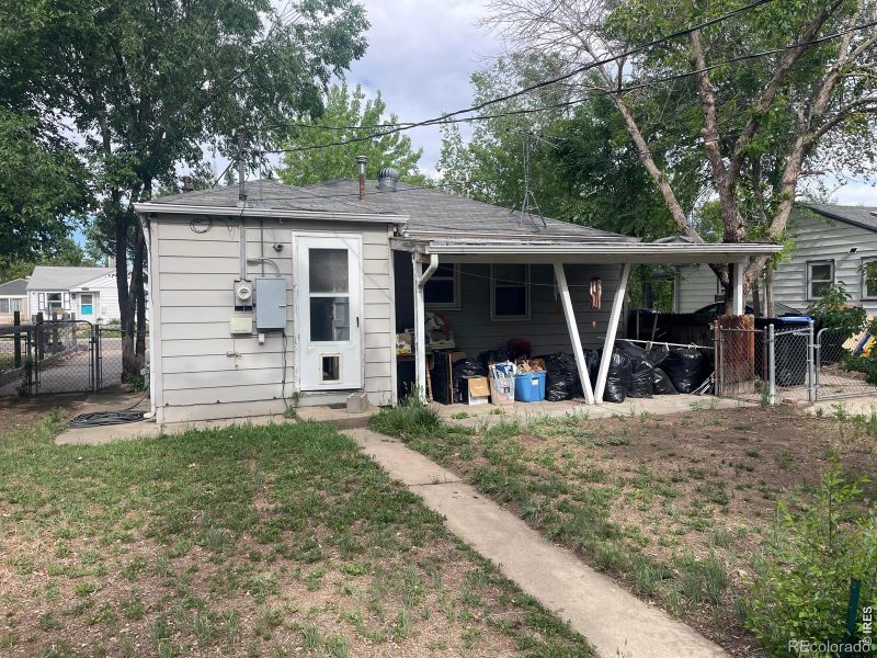 5540 Otis Ct, Arvada, CO 80002