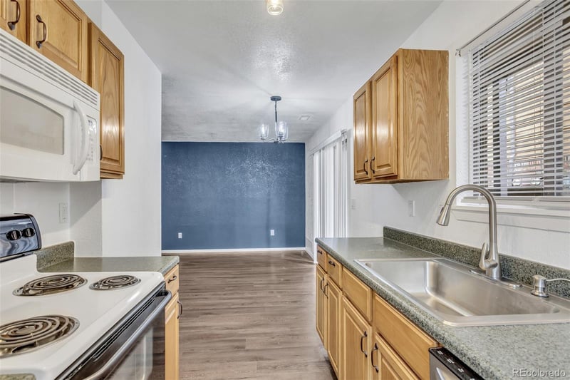 2277 S Buckley Rd #102, Aurora, CO 80013