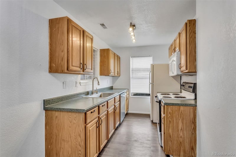 2277 S Buckley Rd #102, Aurora, CO 80013