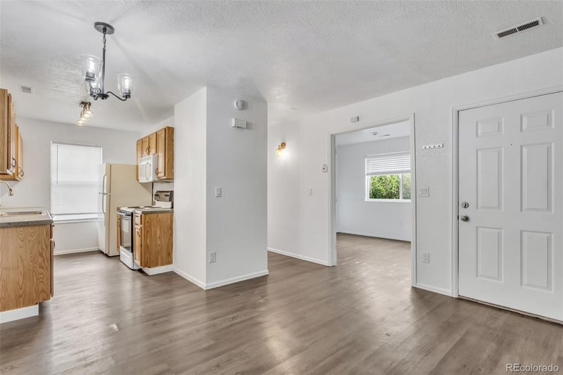2277 S Buckley Rd #102, Aurora, CO 80013