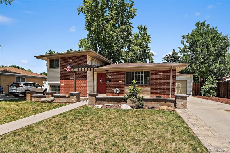12303 E Park Lane Dr, Aurora, CO 80011