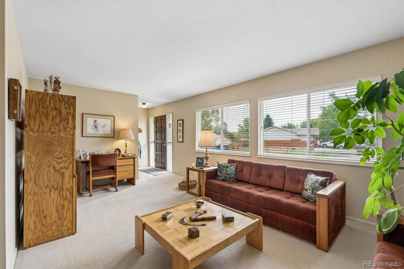 2637 S Salida St, Aurora, CO 80013