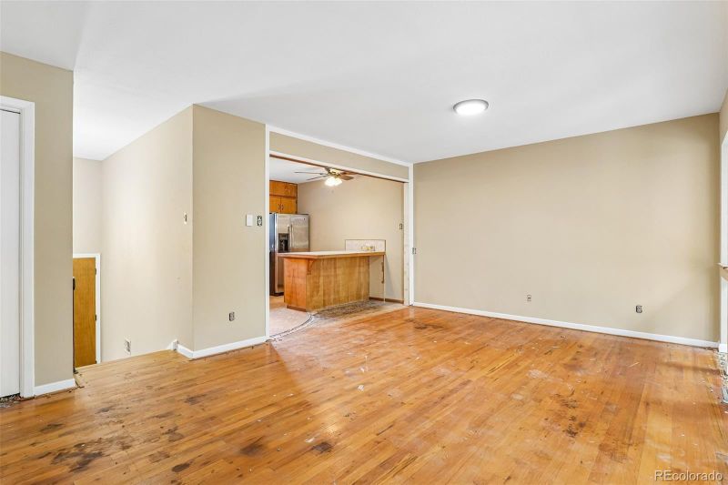 926 S Robb Way, Lakewood, CO 80226