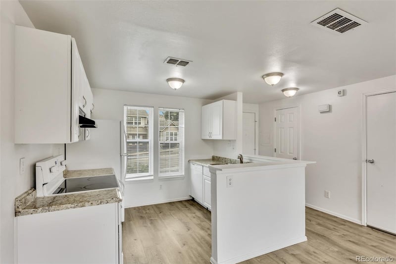 1514 S Ouray Cir #B, Aurora, CO 80017