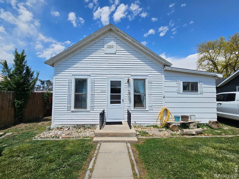 305 W 1st Ave, Iliff, CO 80736