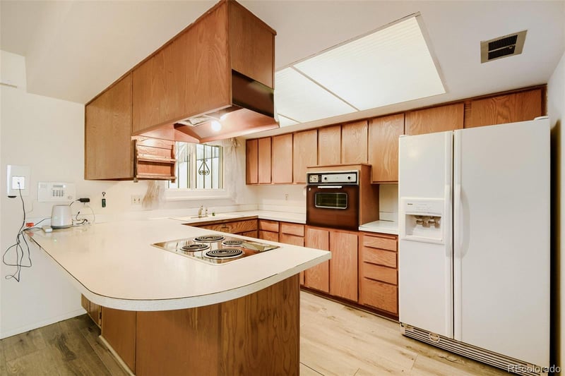 8783 Santa Fe Dr, Thornton, CO 80260