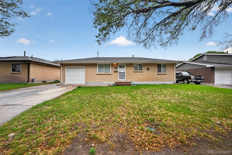 941 S Ironton St, Aurora, CO 80012