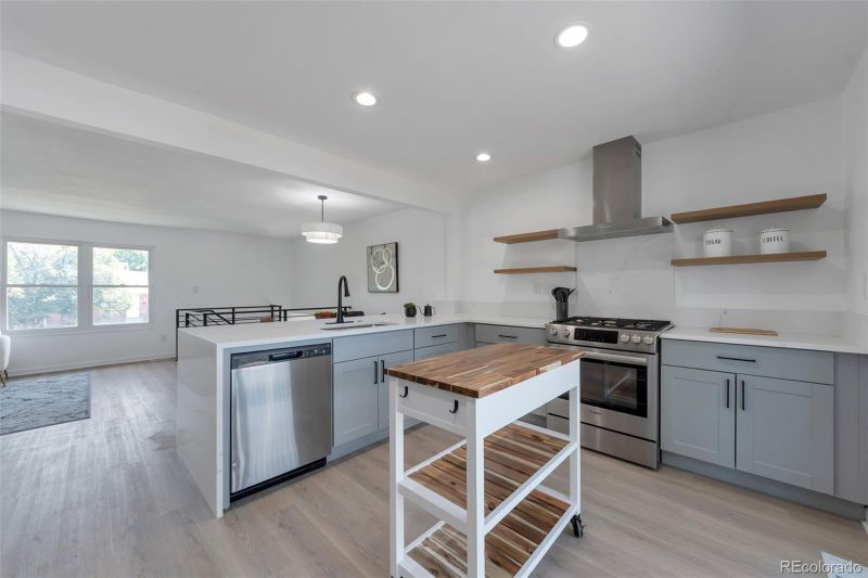1595 S Norfolk St, Aurora, CO 80017