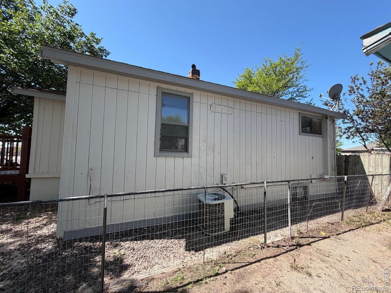 153 17th St, Burlington, CO 80807