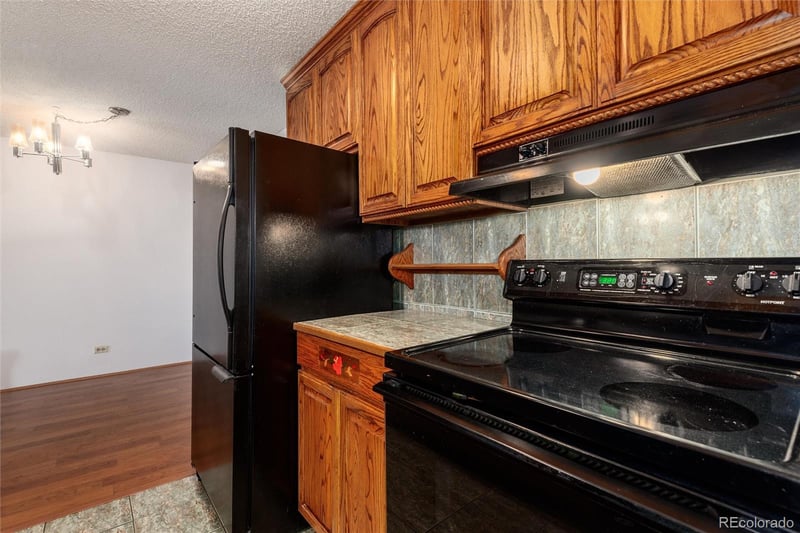 2325 S Linden Ct #200, Denver, CO 80222
