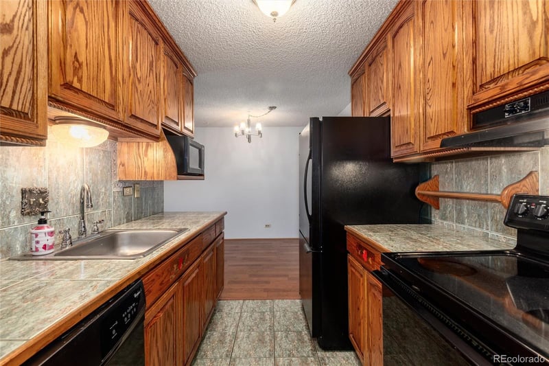 2325 S Linden Ct #200, Denver, CO 80222