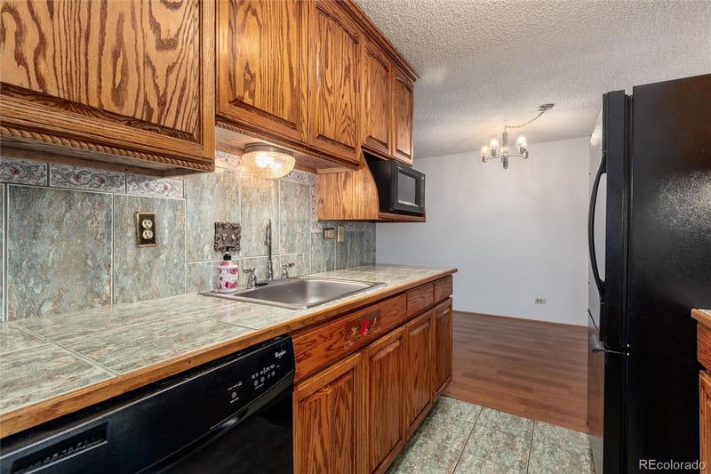 2325 S Linden Ct #200, Denver, CO 80222