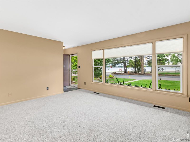 414 W 13th St, Loveland, CO 80537