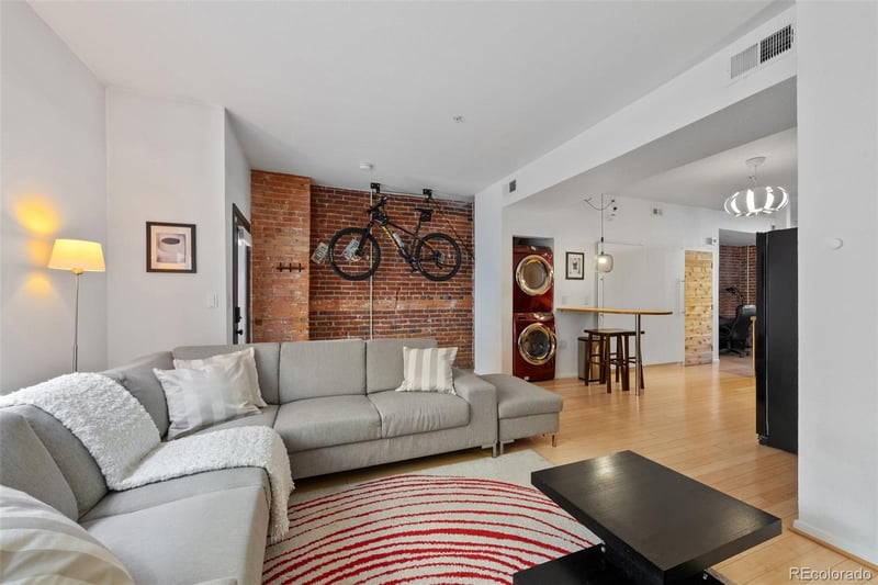 3225 Blake St #8, Denver, CO 80205