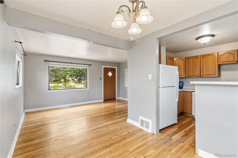 2380 Poplar St, Denver, CO 80207
